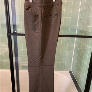 Express Design Studio Size 6 olive green